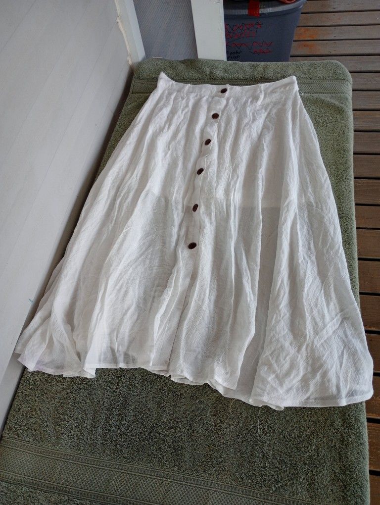 Truly 4 you maxi skirt white/cream color sz L