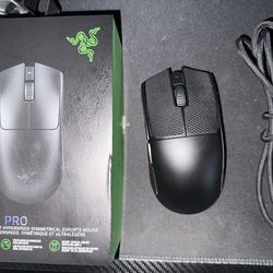 Razer Viper V3 Pro Wireless Gaming Mouse – Excellent Condition – Box + Accessories