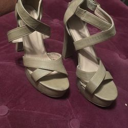 7 Heels $15. In Farmersville 