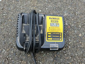 Dewalt 20v + 12v DCB112 Battery charger