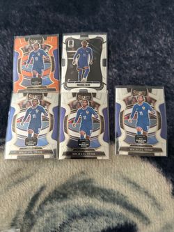 Michael Olise Prizm World Cup/ Select Road to World Cup FIFA soccer cards