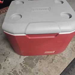 Coleman Rolling Cooler 45-60 qt - Red
