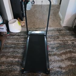 New clean perfect condition foldable portable treadmill with remote