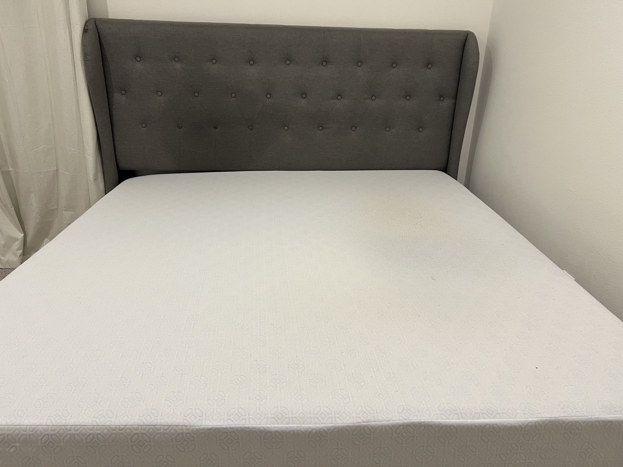 King bed frame + Mattress