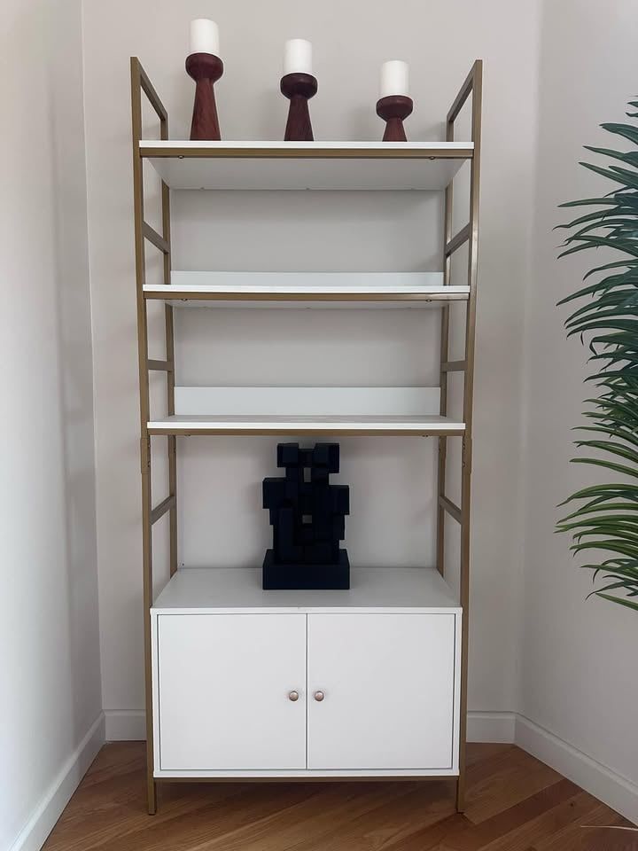 Bookcase/Shelf