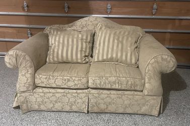 Loveseat