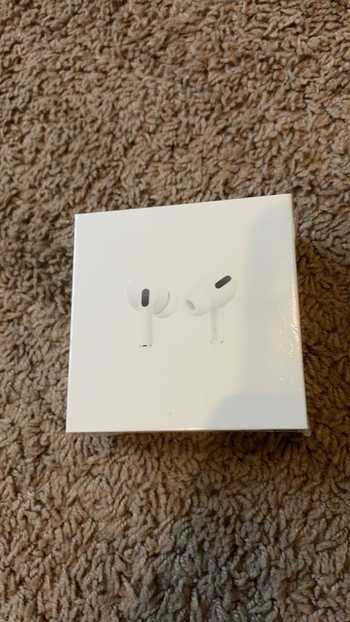 Apple AirPods Pro 2nd Generation with MagSafe Wireless Charging Case - White