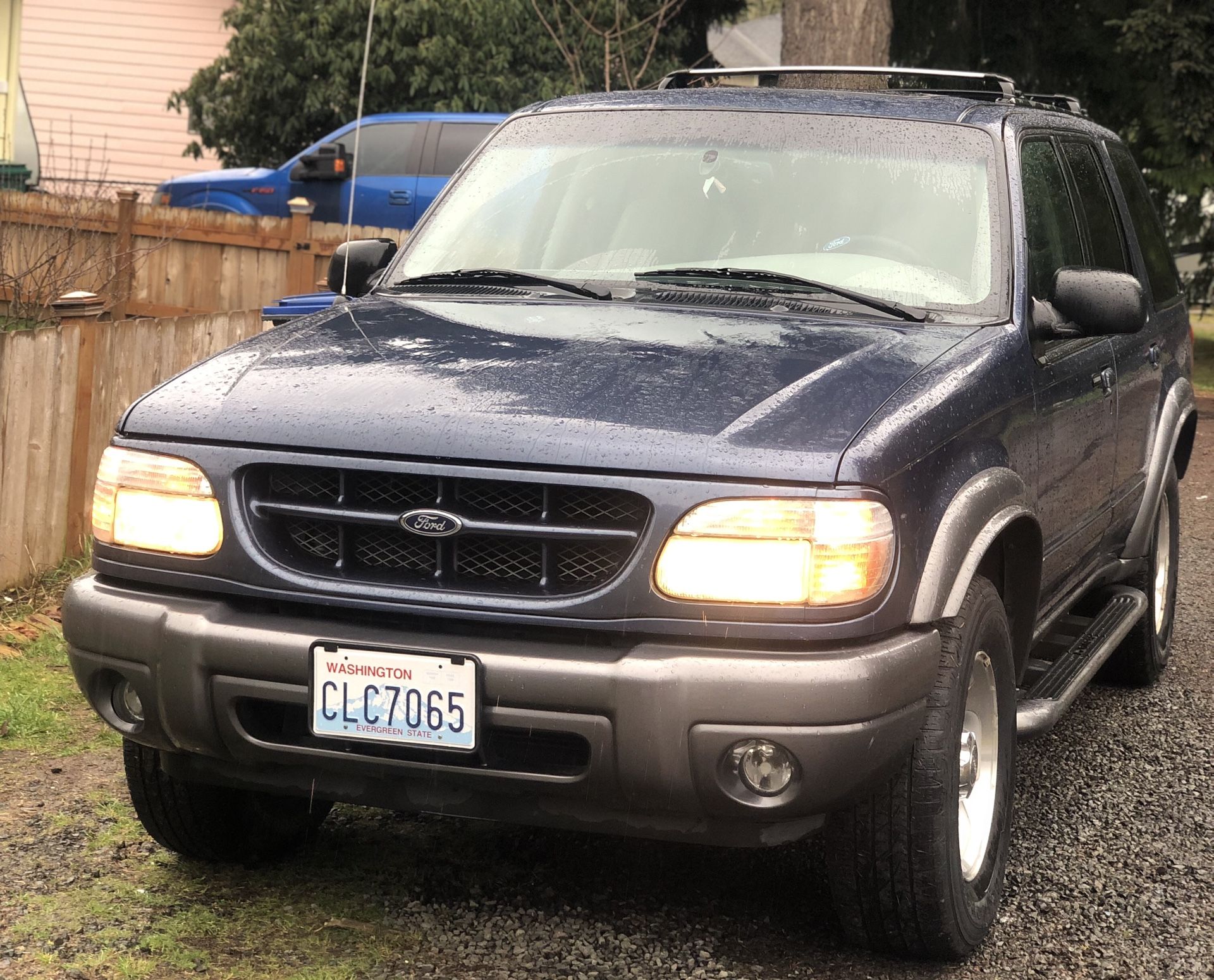 2000 Ford Explorer for Sale in Bremerton, WA - OfferUp