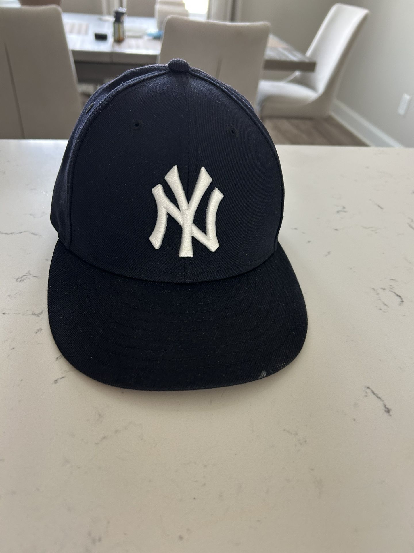 Fitted Yankees Hat 7. 1/4