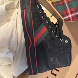 Gucci Shoes Size 10