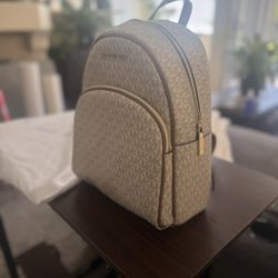 New Authentic Michael Kors Backpack 