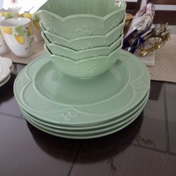 Bajilla Limón Y Copas Rojas