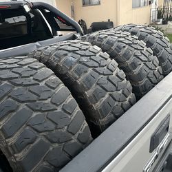 33x12.5R18 mud terrain tires