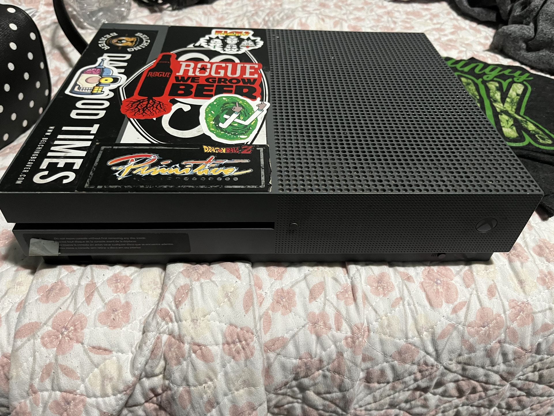 Used Xbox One S With Controller