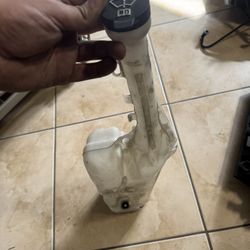 2011 Camaro Washer fluid Reservoir Tank