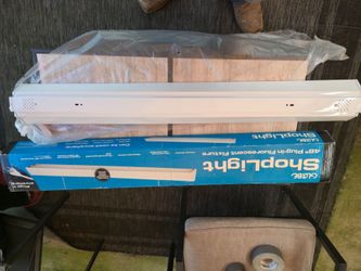 48" Fluorescent Shop Lights / Fixtures – 4-5 Lights