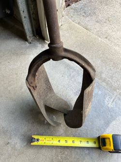 Post hole digger