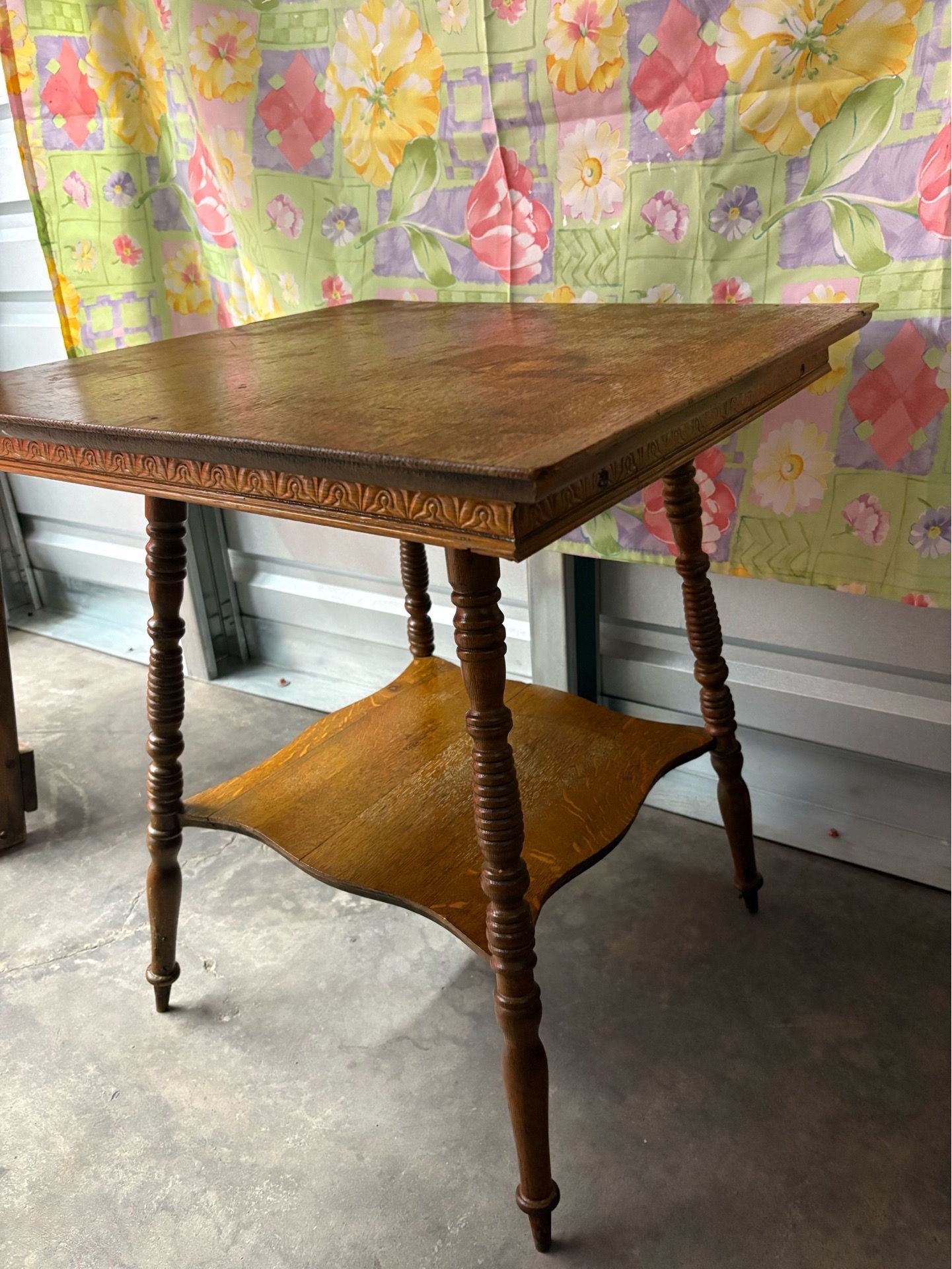 Table/Antique table/