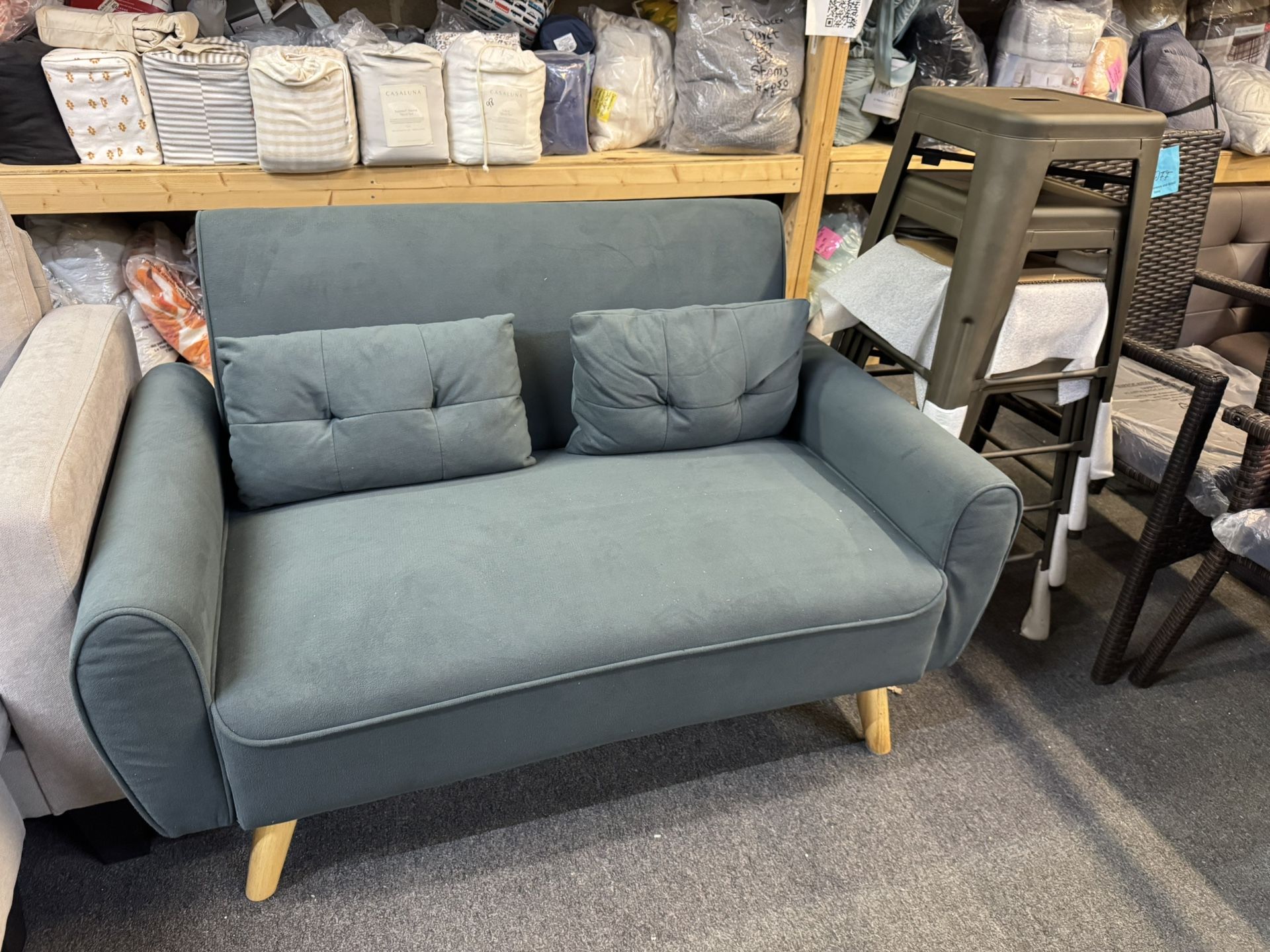 Small Loveseat (accent Chair) 