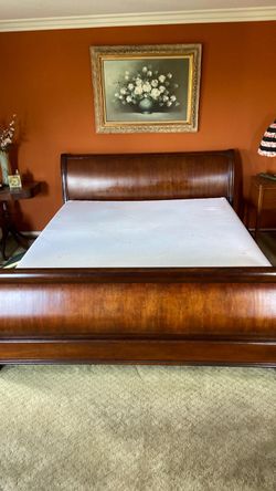 $50 !! California king size sleigh bed and matching dresser. Mattress not included.