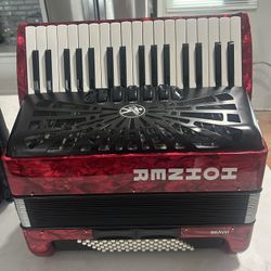 Hohner Bravo III Accordion