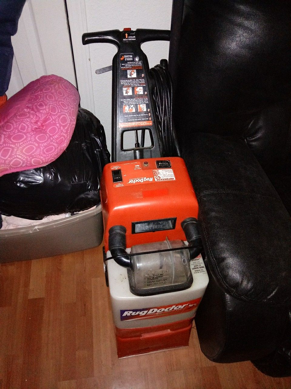 RUG DOCTER CARPET CLEANER& USED HOOVER DETERGENT 120V 60HZ 11 AMPS MODEL# EZ-1 MP-R2C