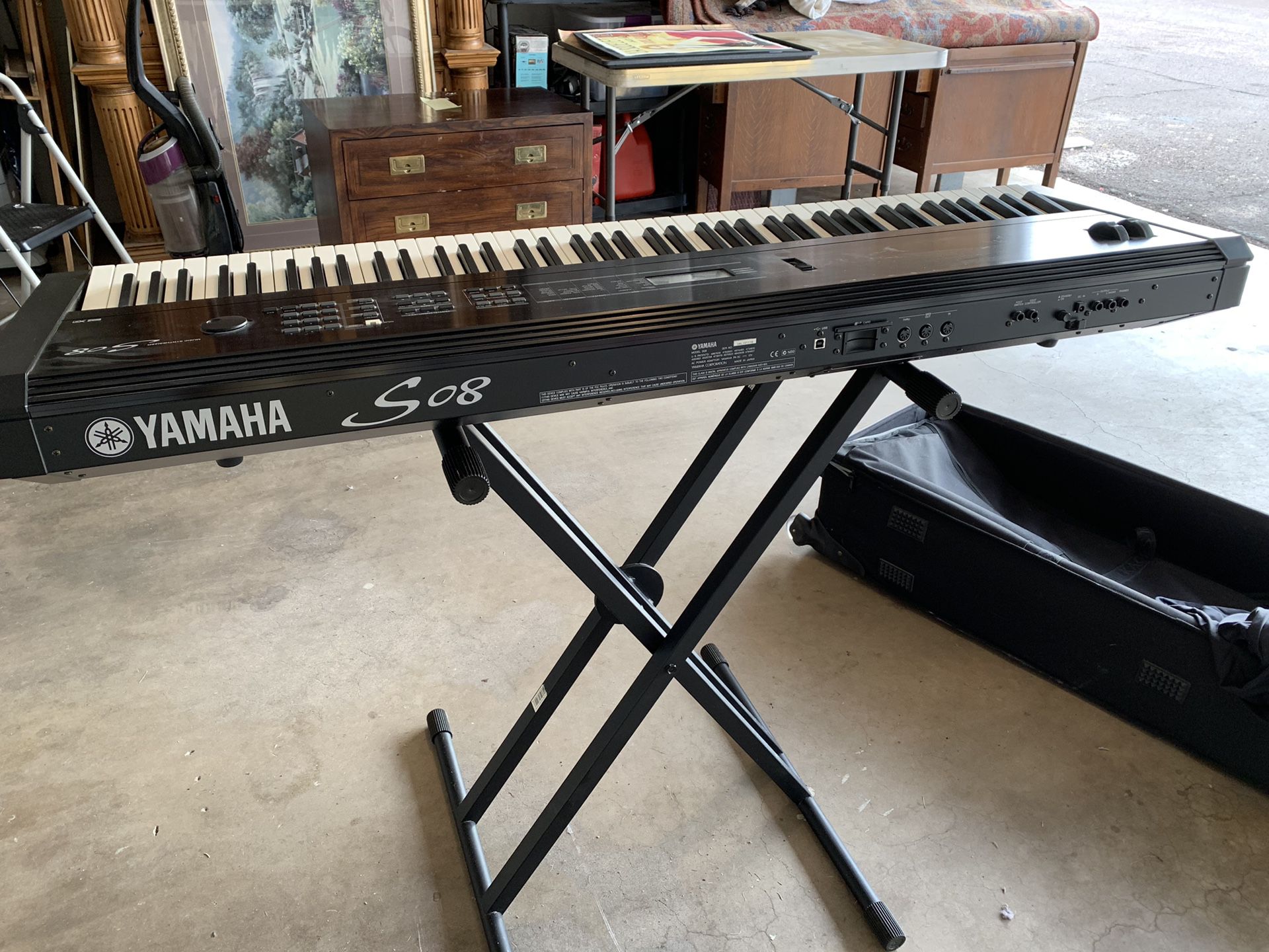 Yamaha S08 Keyboard, Stand, and Cade