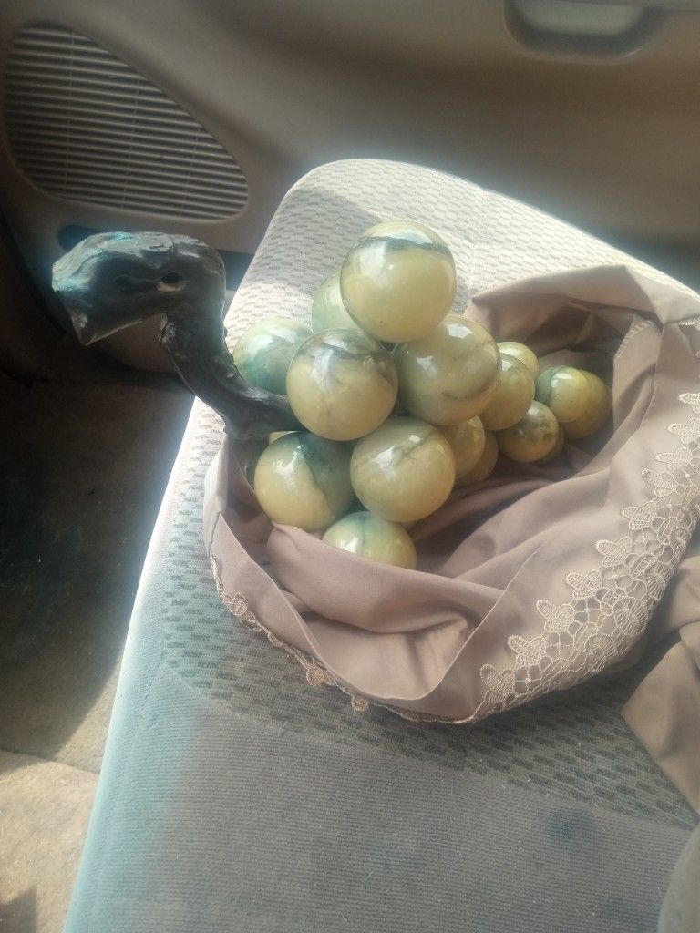 Large Alabaster Grape Cluster 