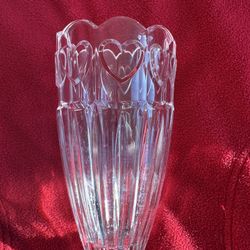 Glass vase for Valentine's Day, height 7.5 inches