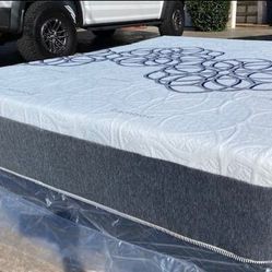 Full Bamboo Cool Gel Memory Foam!!