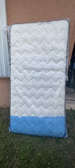 NEW TWIN MATTRESS.  ( NUEVO. COLCHON TWIN 