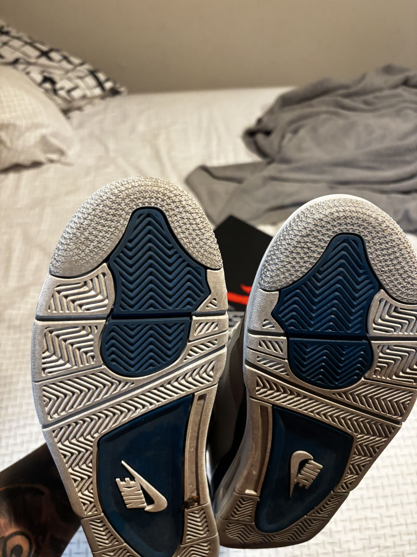 Jordan 4