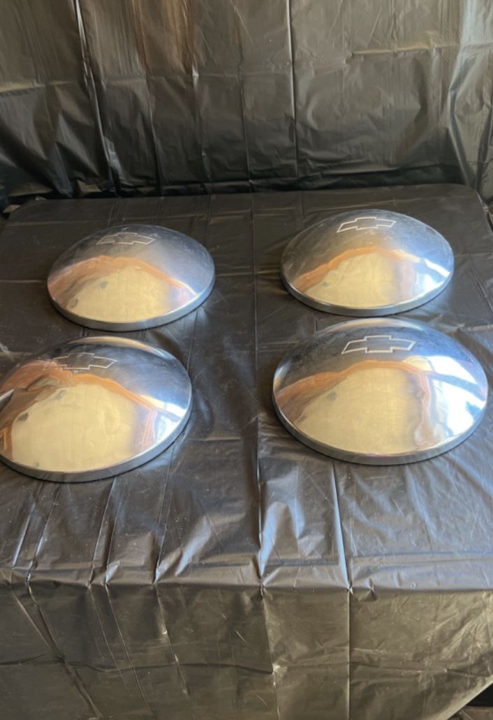 Chevy Hubcaps Vintage for Sale in San Diego, CA OfferUp
