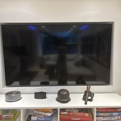 Samsung Q-Led 85” With Wall Mount Included