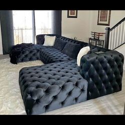 Black Living Room Furniture 