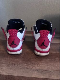 Jordan 4s