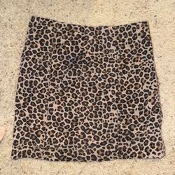 leapord skirt