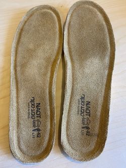 Naot size 42 footbed