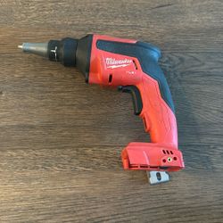 Milwaukee Fuel Screw Gun