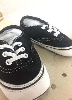 Size 4 t vans