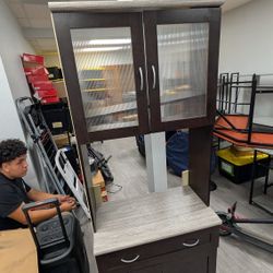 Free Cabinet 