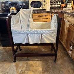 Eddie Bauer Bassinet 