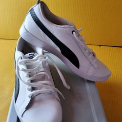 Women's Puma Shoes 7½