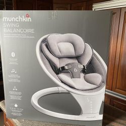 Munchkin Bluetooth Enabled Baby Swing 