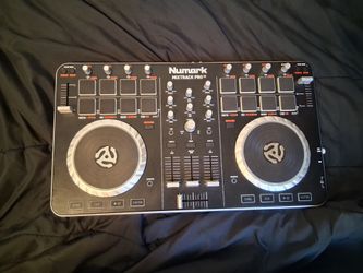 Numark Mixtrack Pro 2