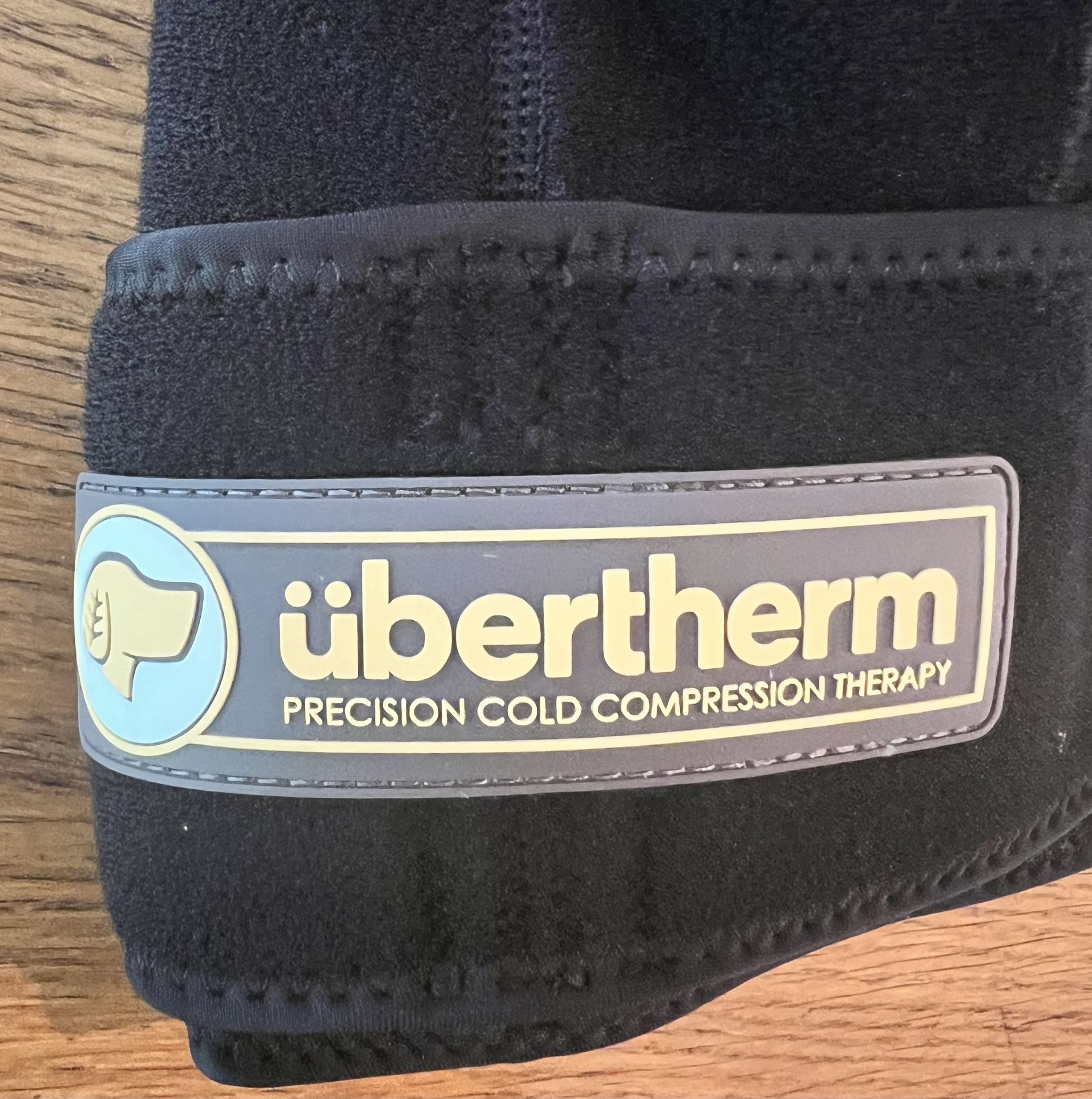 Ubertherm Shoulder Ice Pack Wrap