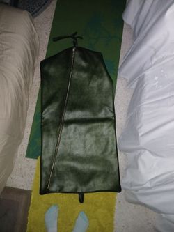MANS SUIT GARMENT BAG/LOWERING THE PRICE AGAIN!!!!!!