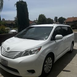 2015 Toyota Sienna