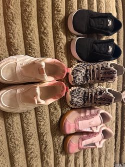 Girl shoes
