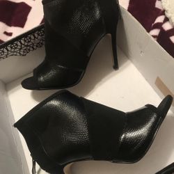 Nicole Miller Ellie Peep Toe NEW 